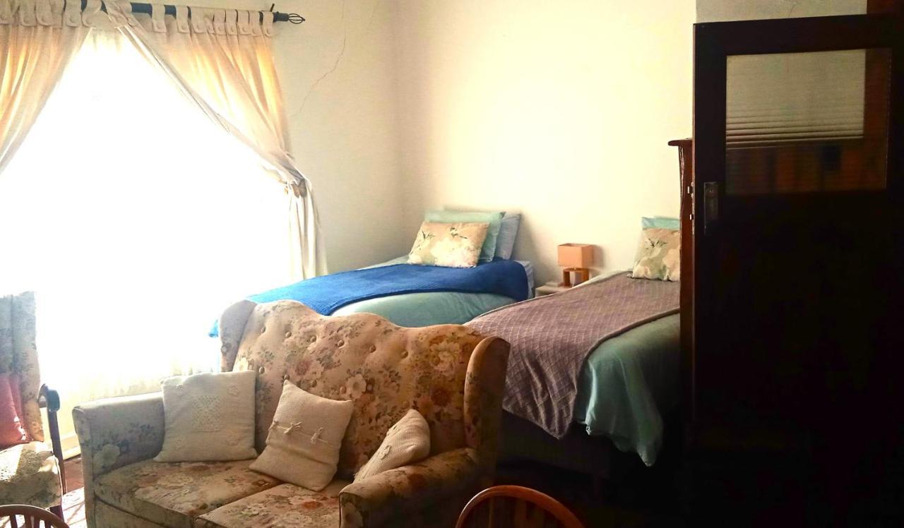 Rheola'S Guest Cottage Harrismith Bagian luar foto